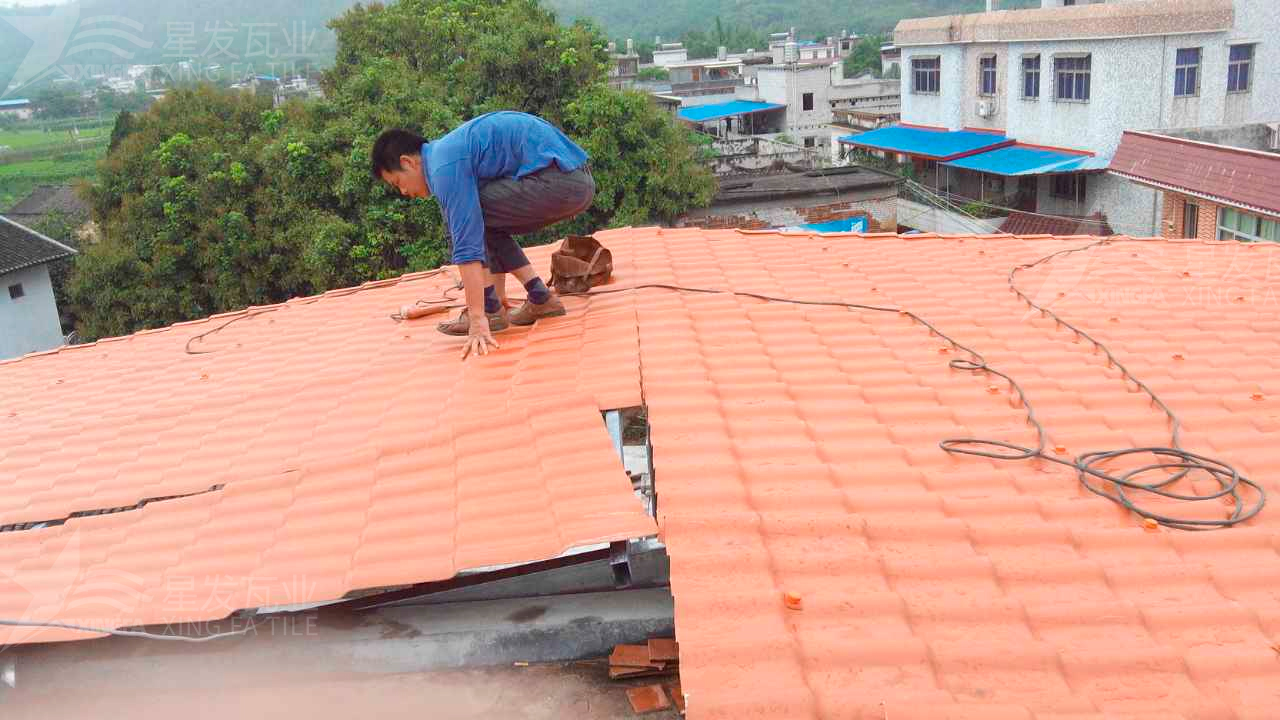 景德镇屋顶铺设安装合成树脂瓦时，牢牢记住这3点，就不怕屋顶出问题！